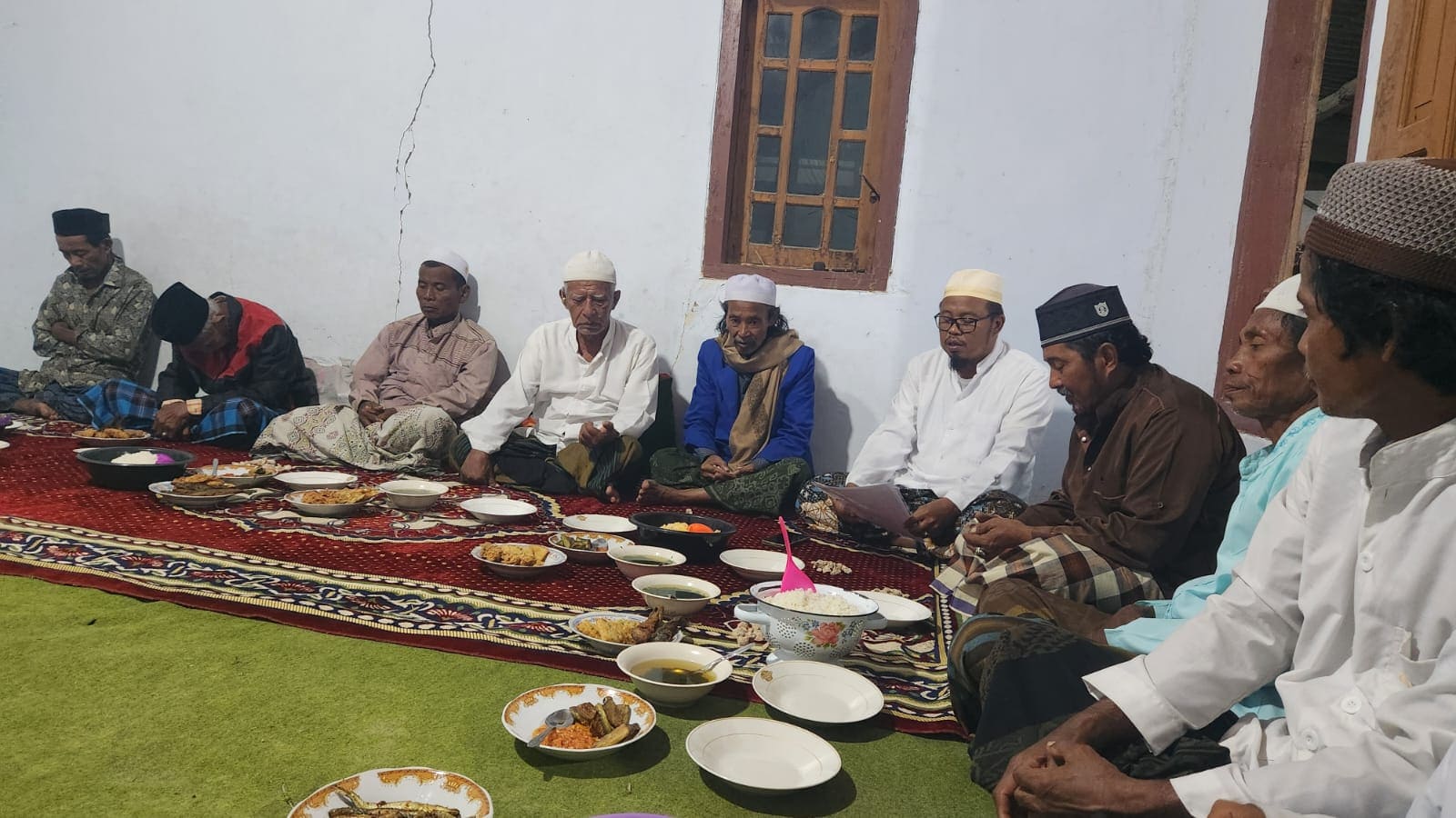 Langgar Al Qosimi Jrengik Jadi Pusat Energi Ruhani: Dzikir 1000 Kali QS Al-‘Alaq dan Buka Bersama Penuh Berkah