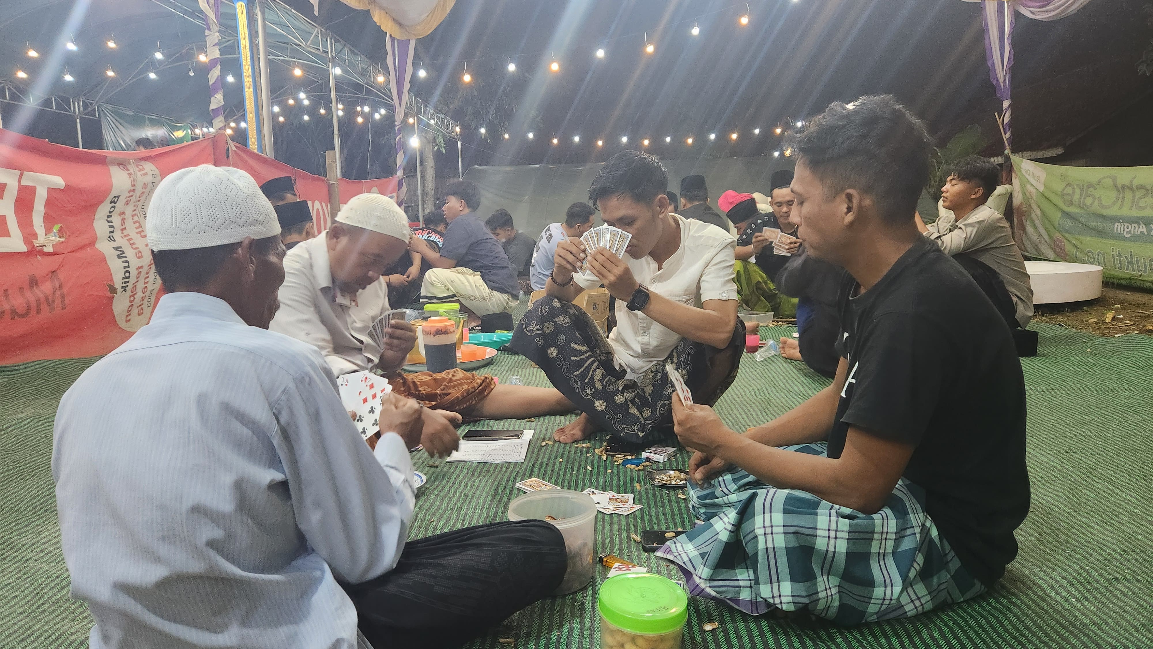 Harmoni Spiritualitas dan Tradisi: Hangatnya Tradisi ‘Lek-Mellek’ Jelang Hari Bahagia di Madura